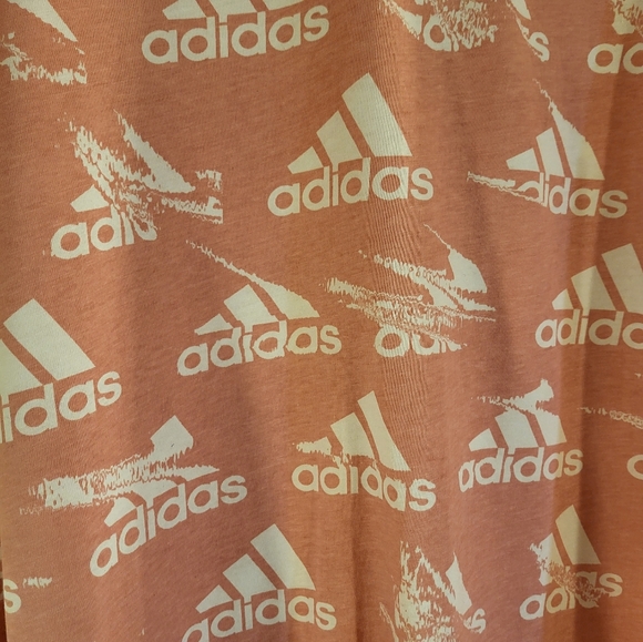 ADIDAS S/S ESSENTIALS BRAND LOVE AOP T-SHIRT WHITE PINK HE1791 LT Large 3X - Picture 3 of 9